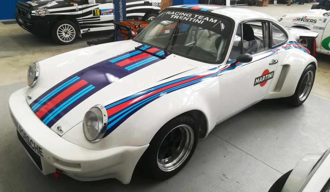 KAA Racing Porsche 911 Martini noleggio gara assistenza trasporto