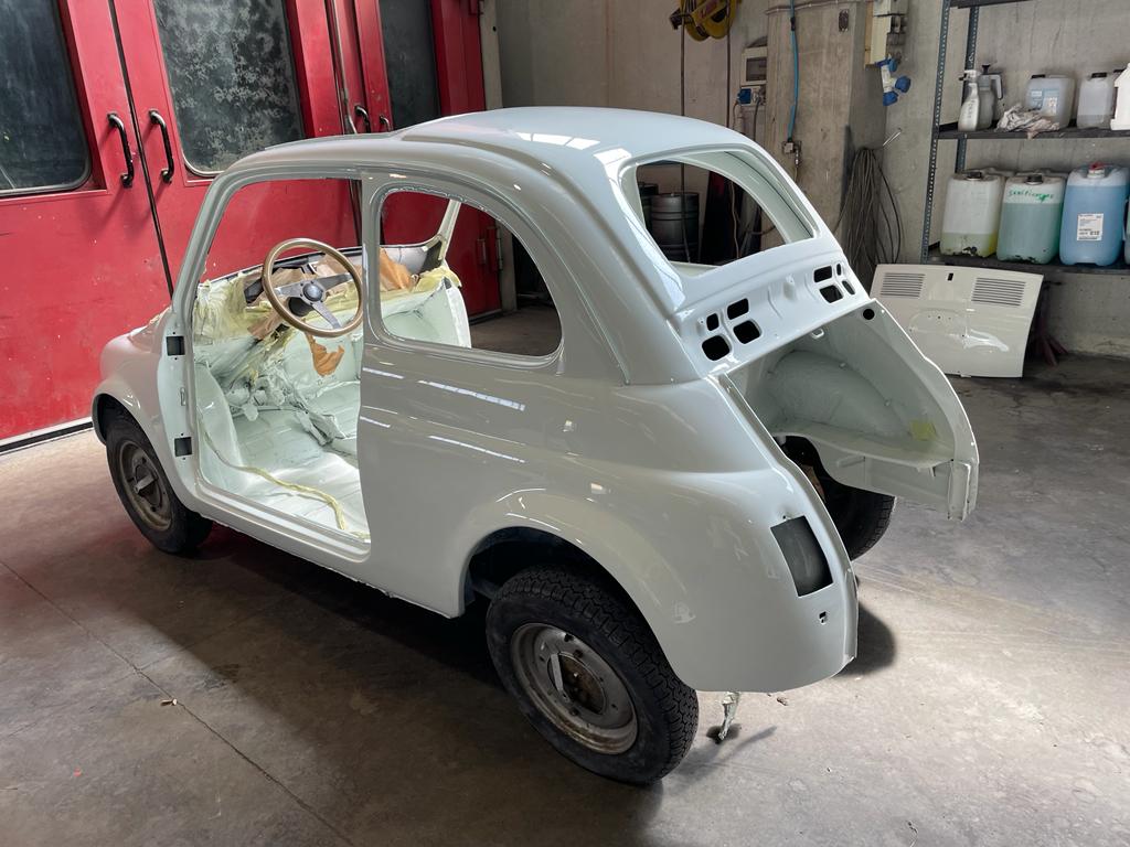 verniciatura Fiat 500 vista fiancata